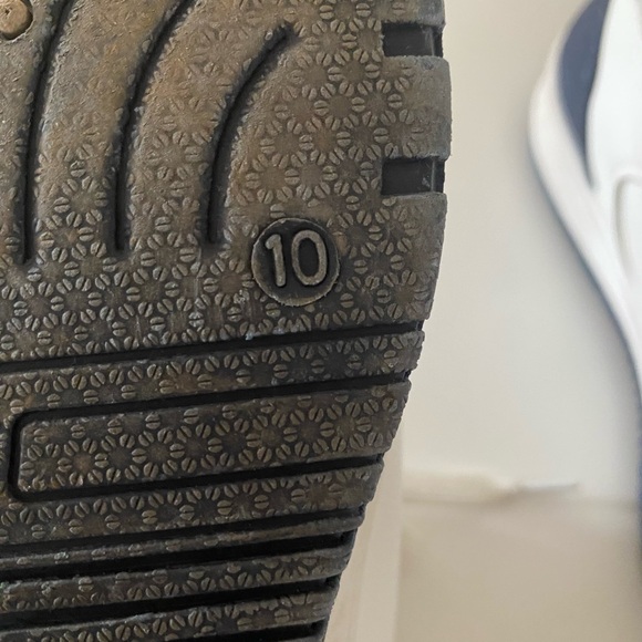 Classic White and Navy Women’s Low-TopSneakers - Picture 5 of 5